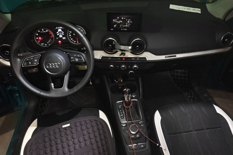 Used Audi Q2L 2021 35 TFSI Progressive Dynamic Edition Center Console