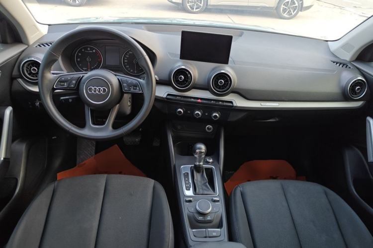 Used Audi Q2L 2021 35 TFSI Progressive Dynamic Edition Center Console