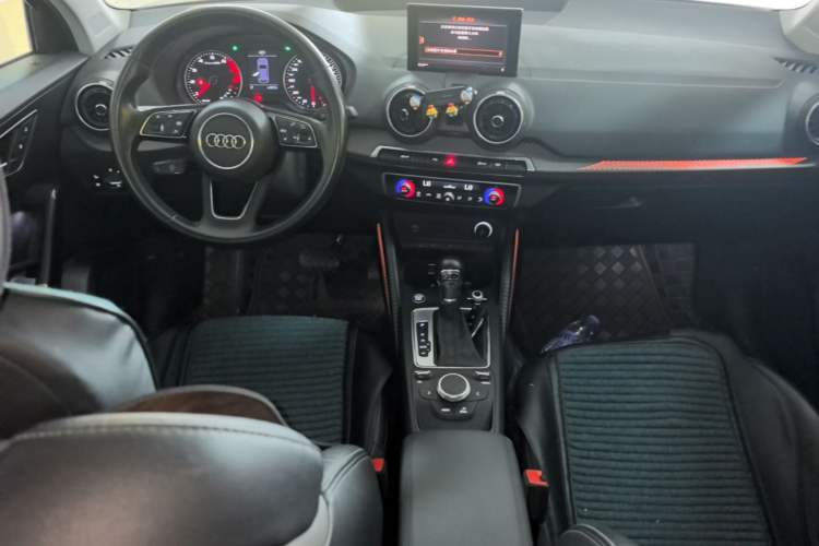 Used Audi Q2L 2021 35 TFSI Fashion Dynamic Model Center Console