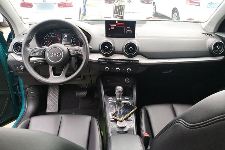 Used Audi Q2L 2021 35 TFSI Progressive Dynamic Edition Center Console