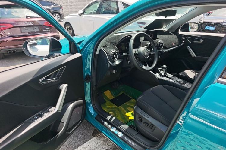 Used Audi Q2L 2021 35 TFSI Progressive Dynamic Edition Driver Seat