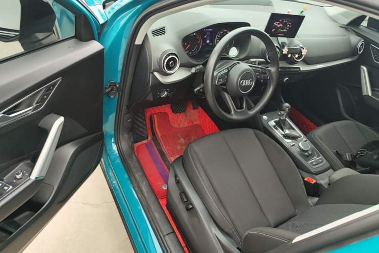 Used Audi Q2L 2021 35 TFSI Progressive Dynamic Edition Driver Seat