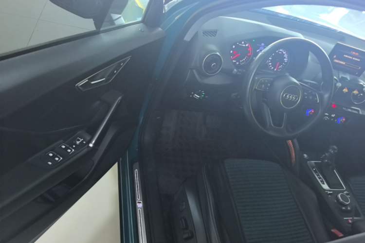 Used Audi Q2L 2021 35 TFSI Fashion Dynamic Model Driver Seat