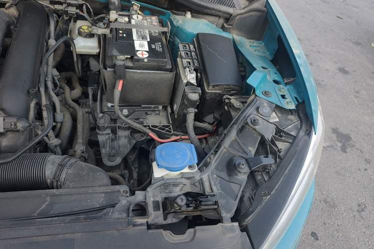 Used Audi Q2L 2021 35 TFSI Fashion Dynamic Model Engine Bay Left