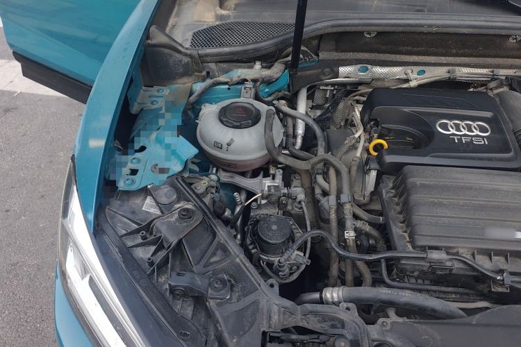 Used Audi Q2L 2021 35 TFSI Fashion Dynamic Model Engine Bay Right