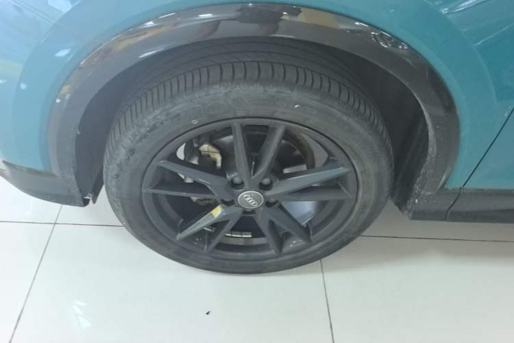 Used Audi Q2L 2021 35 TFSI Fashion Dynamic Model Left Front Wheel Hub