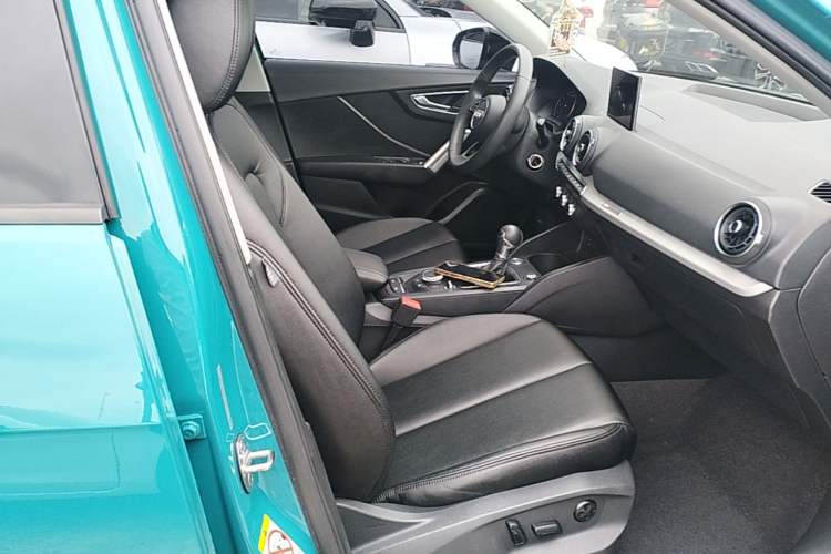 Used Audi Q2L 2021 35 TFSI Progressive Dynamic Edition Right Front Seat