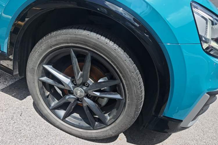 Used Audi Q2L 2021 35 TFSI Progressive Dynamic Edition Right Front Wheel Hub