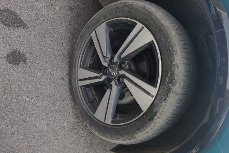 Used Audi Q2L 2021 35 TFSI Fashion Dynamic Model Right Front Wheel Hub