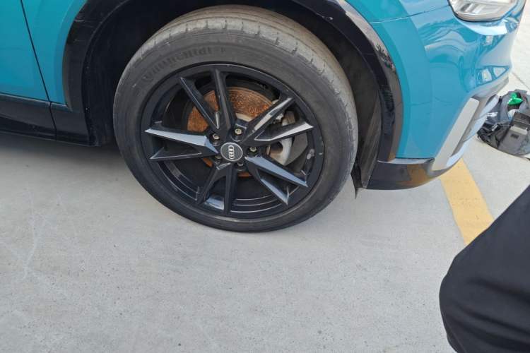 Used Audi Q2L 2021 35 TFSI Progressive Dynamic Edition Right Front Wheel Hub