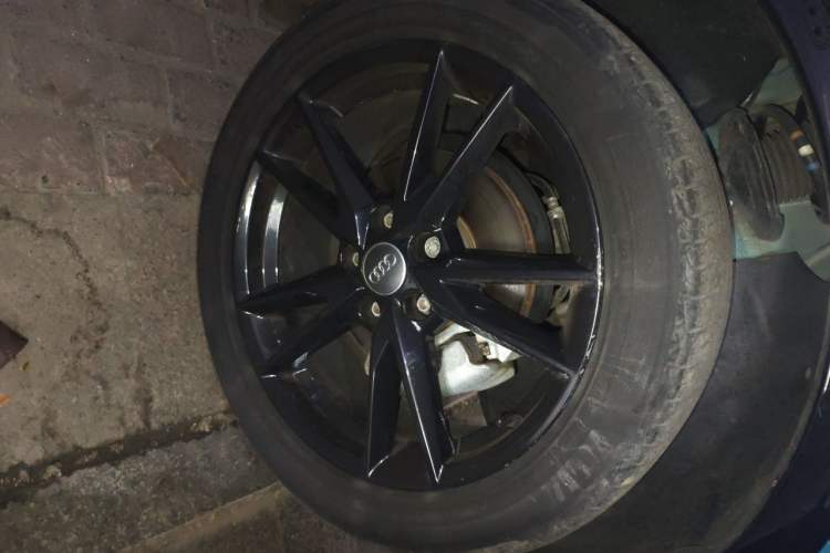Used Audi Q2L 2021 35 TFSI Progressive Dynamic Edition Right Front Wheel Hub