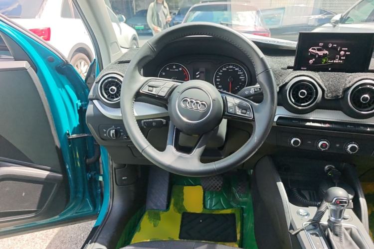 Used Audi Q2L 2021 35 TFSI Progressive Dynamic Edition Steering Wheel