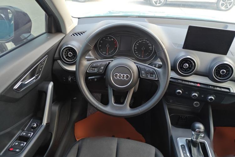 Used Audi Q2L 2021 35 TFSI Progressive Dynamic Edition Steering Wheel