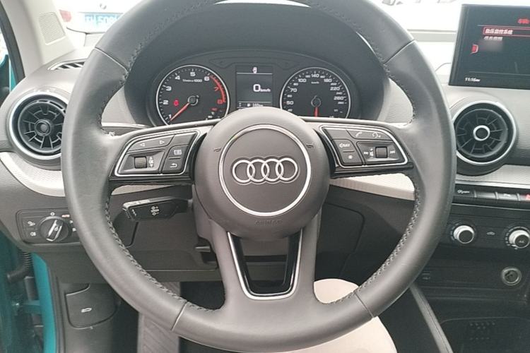 Used Audi Q2L 2021 35 TFSI Progressive Dynamic Edition Steering Wheel