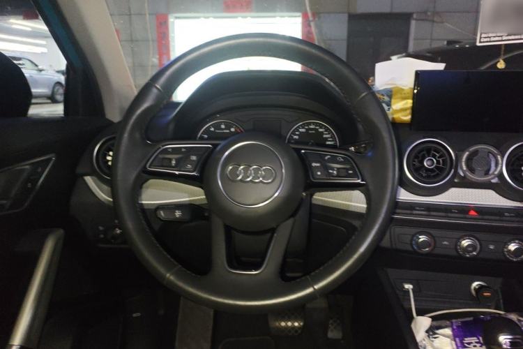 Used Audi Q2L 2021 35 TFSI Progressive Dynamic Edition Steering Wheel
