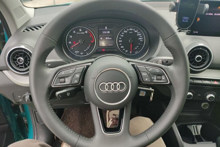 Used Audi Q2L 2021 35 TFSI Progressive Dynamic Edition Steering Wheel