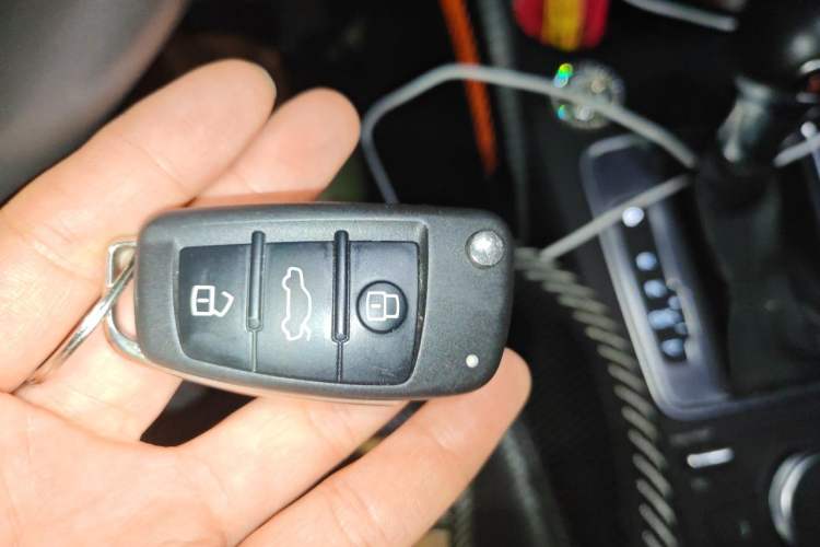 Used Audi Q2L 2021 35 TFSI Fashion Dynamic Model Vehicle Key
