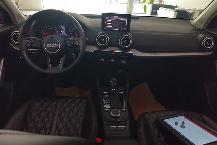 Used Audi Q2L 2021 35 TFSI Progressive Dynamic Edition Center Console