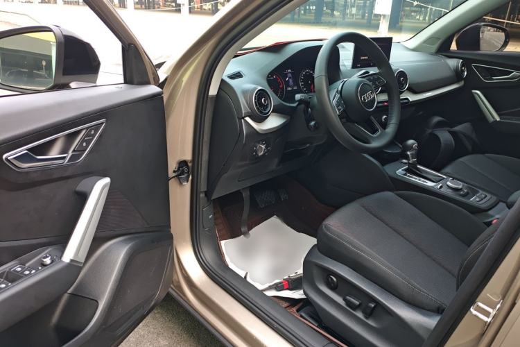 Used Audi Q2L 2021 35 TFSI Progressive Dynamic Edition Interior 3