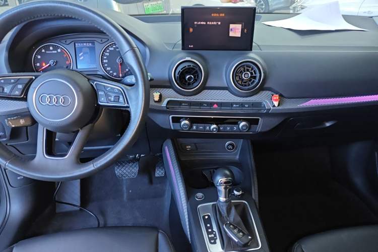 Used Audi Q2L 2021 35 TFSI Fashionable and Elegant Model Audio And AC Panel