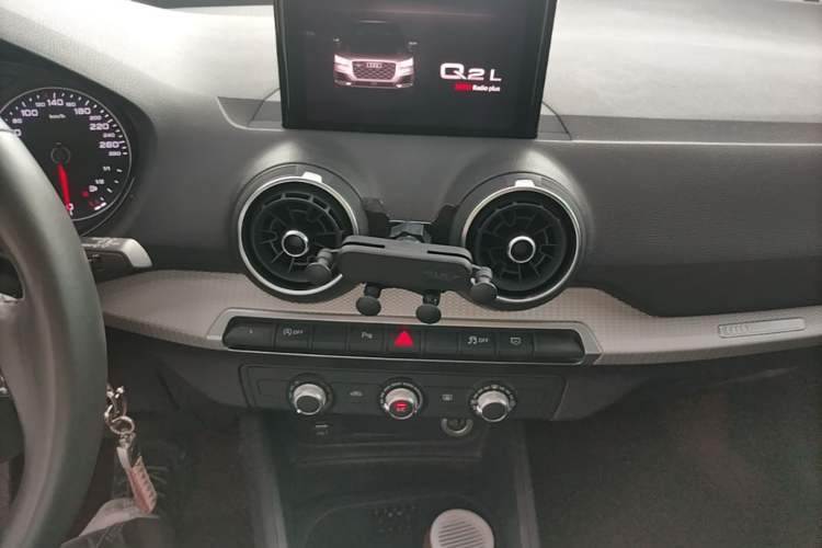 Used Audi Q2L 2021 35 TFSI Progressive Dynamic Edition Audio And AC Panel