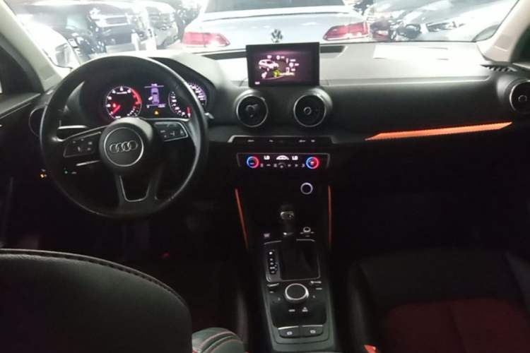 Used Audi Q2L 2021 35 TFSI Fashion Dynamic Model Center Console