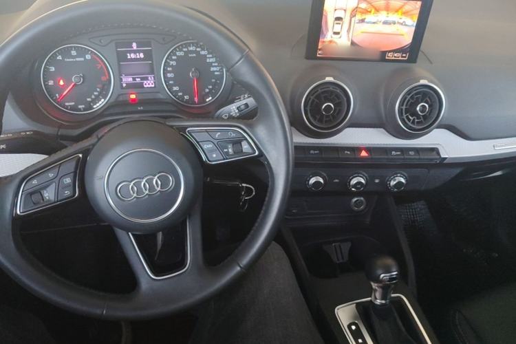 Used Audi Q2L 2021 35 TFSI Progressive Dynamic Edition Center Console