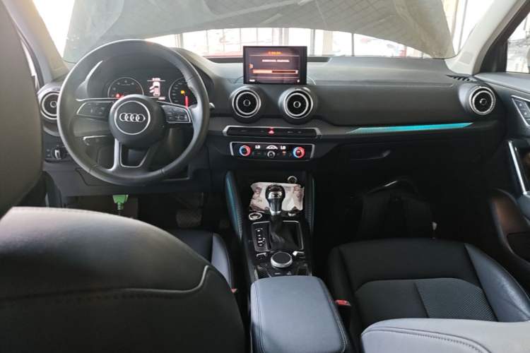Used Audi Q2L 2021 35 TFSI Fashionable and Elegant Model Center Console