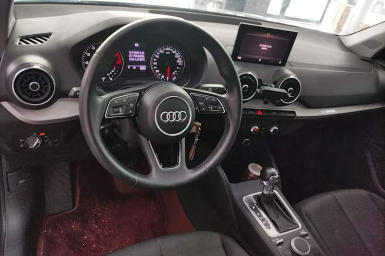 Used Audi Q2L 2021 35 TFSI Progressive Dynamic Edition Center Console
