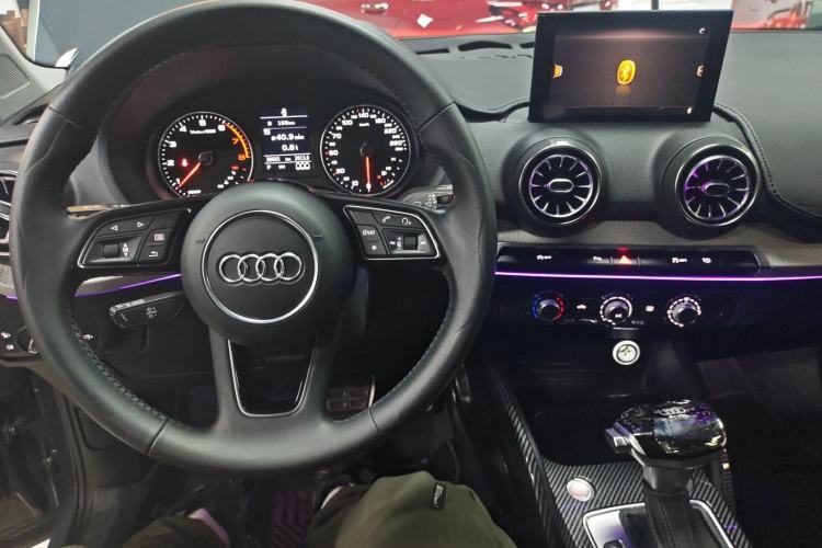 Used Audi Q2L 2021 35 TFSI Progressive Dynamic Edition Center Console