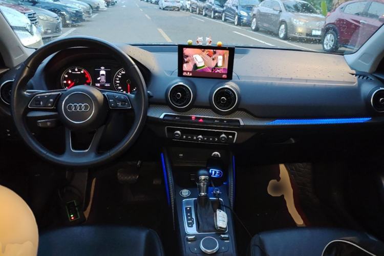 Used Audi Q2L 2021 35 TFSI Fashionable and Elegant Model Center Console