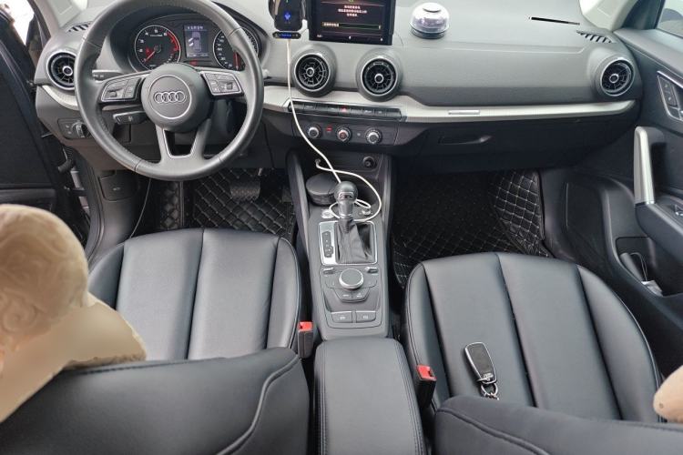 Used Audi Q2L 2021 35 TFSI Progressive Dynamic Edition Center Console