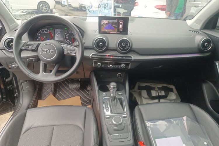 Used Audi Q2L 2021 35 TFSI Fashion Dynamic Model Center Console