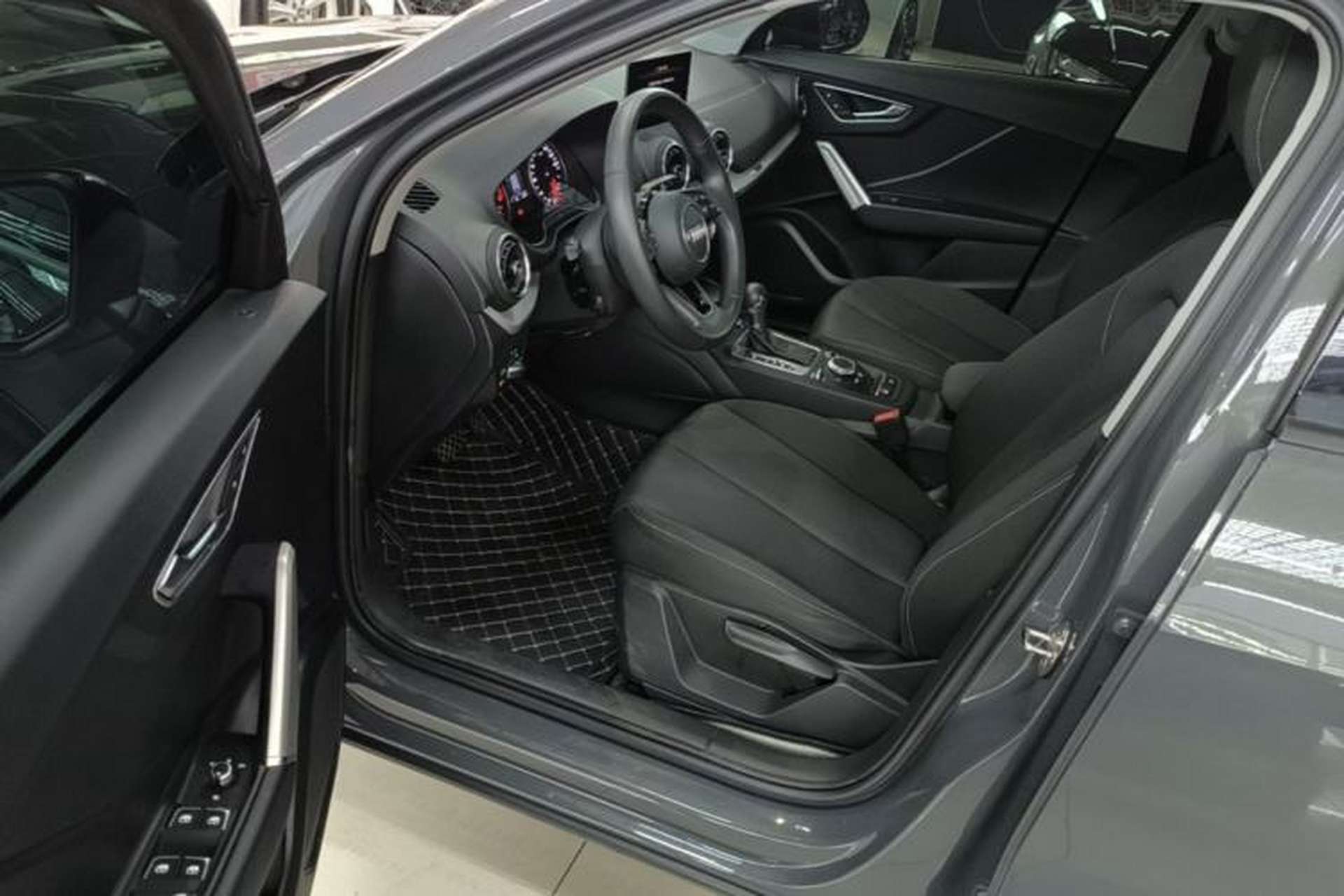 Used Audi Q2L 2021 35 TFSI Progressive Dynamic Edition Driver Seat