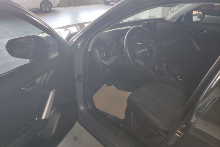Used Audi Q2L 2021 35 TFSI Progressive Dynamic Edition Driver Seat
