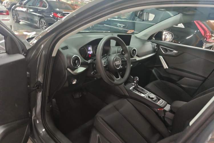 Used Audi Q2L 2021 35 TFSI Progressive Dynamic Edition Driver Seat
