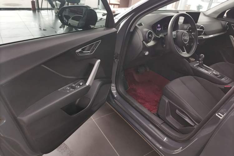 Used Audi Q2L 2021 35 TFSI Progressive Dynamic Edition Driver Seat