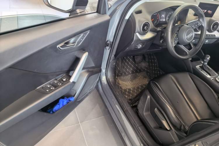 Used Audi Q2L 2021 35 TFSI Progressive Dynamic Edition Driver Seat