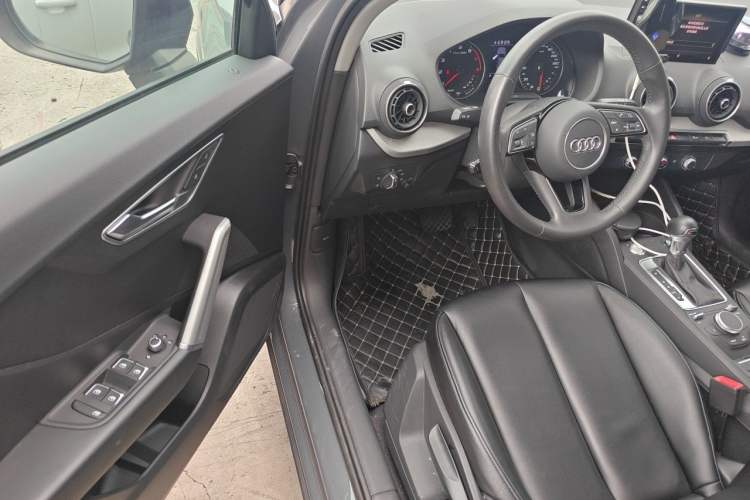 Used Audi Q2L 2021 35 TFSI Progressive Dynamic Edition Driver Seat