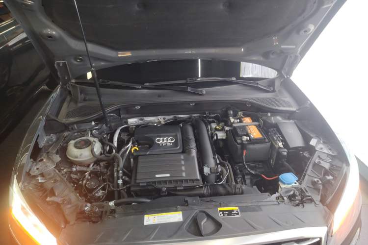 Used Audi Q2L 2021 35 TFSI Fashionable and Elegant Model Engine Bay