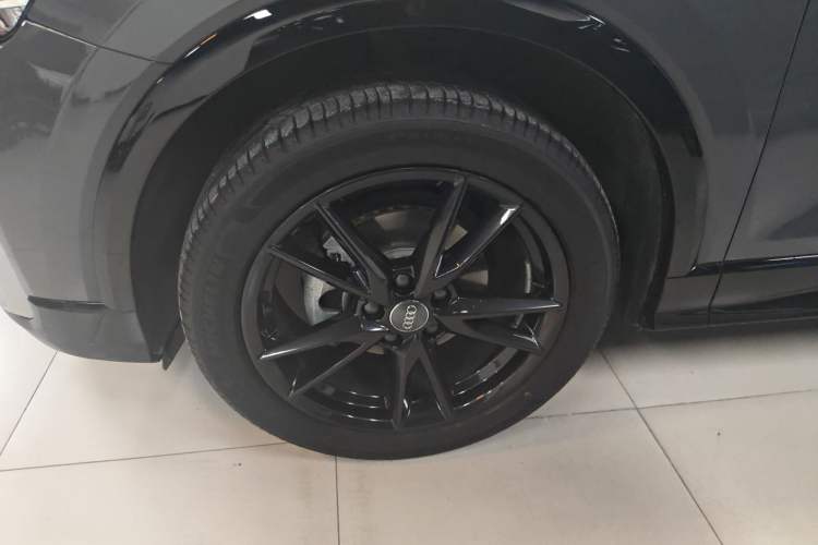 Used Audi Q2L 2021 35 TFSI Progressive Dynamic Edition Exterior 4