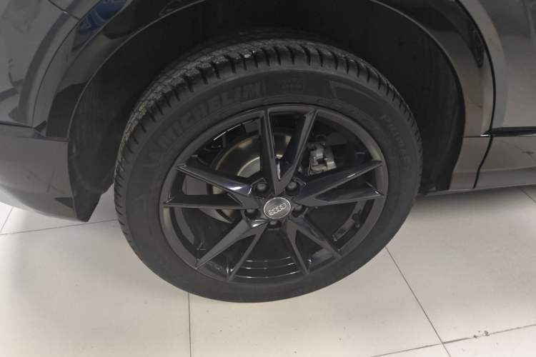 Used Audi Q2L 2021 35 TFSI Progressive Dynamic Edition Exterior 5
