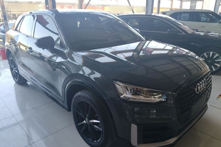 Used Audi Q2L 2021 35 TFSI Progressive Dynamic Edition Front Right 45 Deg