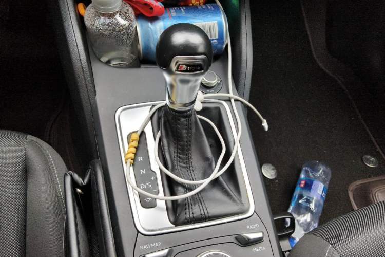 Used Audi Q2L 2021 35 TFSI Progressive Dynamic Edition Gear Lever