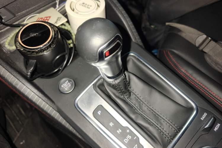 Used Audi Q2L 2021 35 TFSI Fashion Dynamic Model Gear Lever
