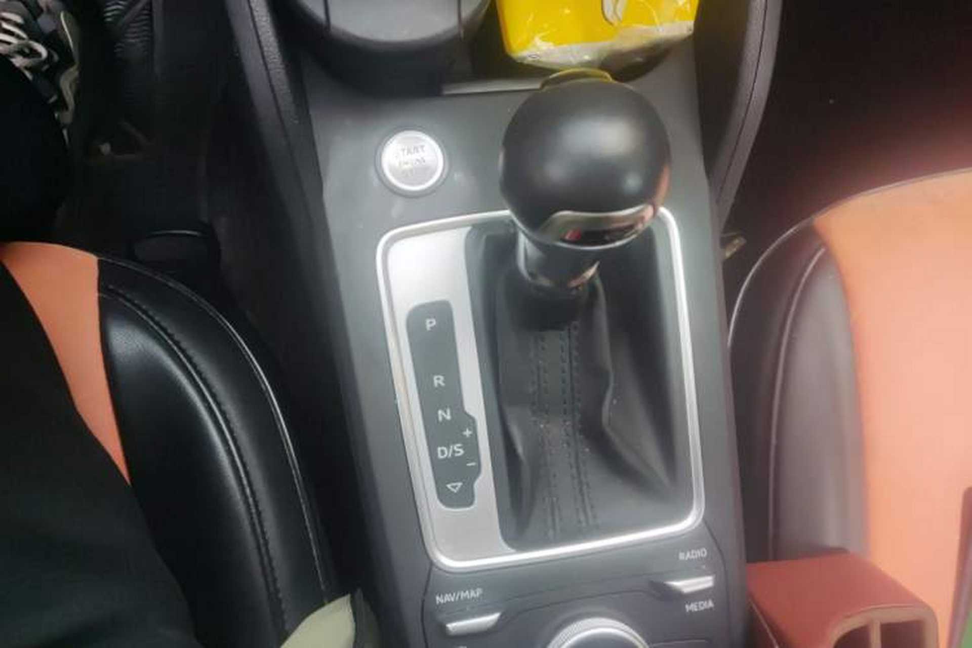 Used Audi Q2L 2021 35 TFSI Progressive Dynamic Edition Gear Lever