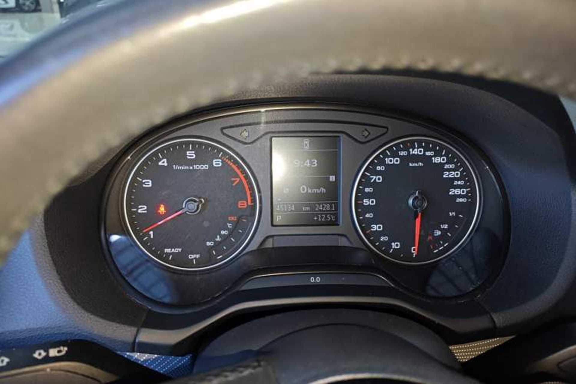Used Audi Q2L 2021 35 TFSI Fashionable and Elegant Model Instrument Cluster