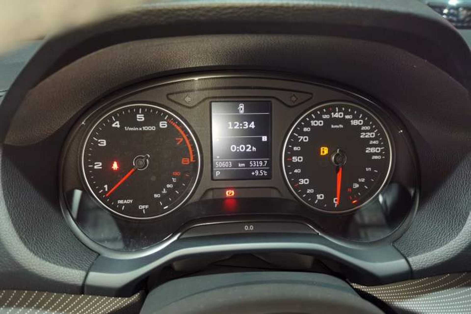 Used Audi Q2L 2021 35 TFSI Fashionable and Elegant Model Instrument Cluster