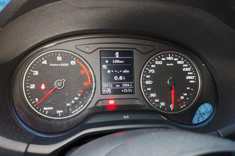 Used Audi Q2L 2021 35 TFSI Fashionable and Elegant Model Instrument Cluster