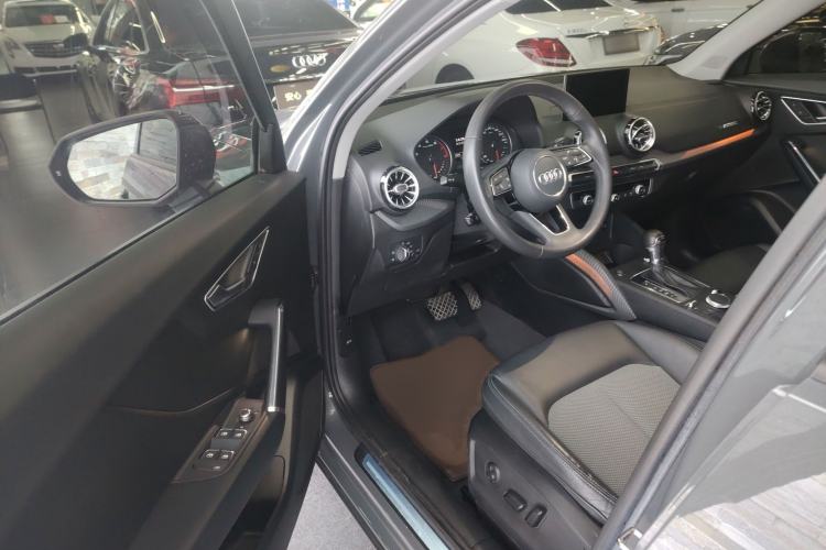 Used Audi Q2L 2021 35 TFSI Fashionable and Elegant Model Interior 3
